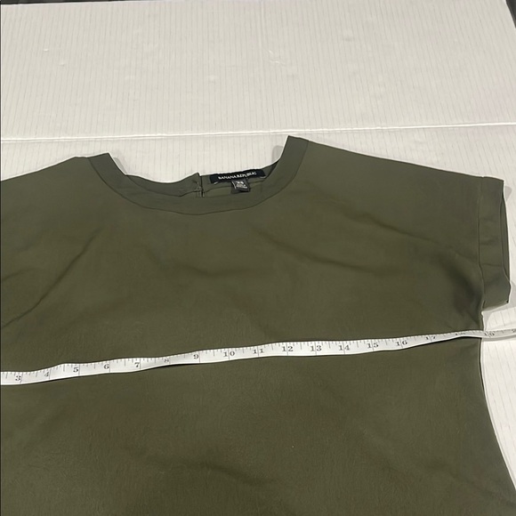 Banana Republic Green Short Sleeve Tee Essential - Picture 10 of 11